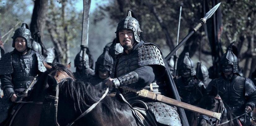 马超的武器是什么？三国演义中马超使用的是什么武器？